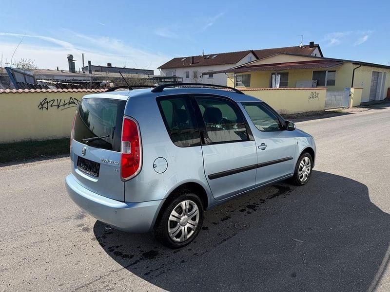 Gebraucht Skoda Roomster Plus Edition 86 PS (63 kW) 2013 Blau Van / Kleinbus