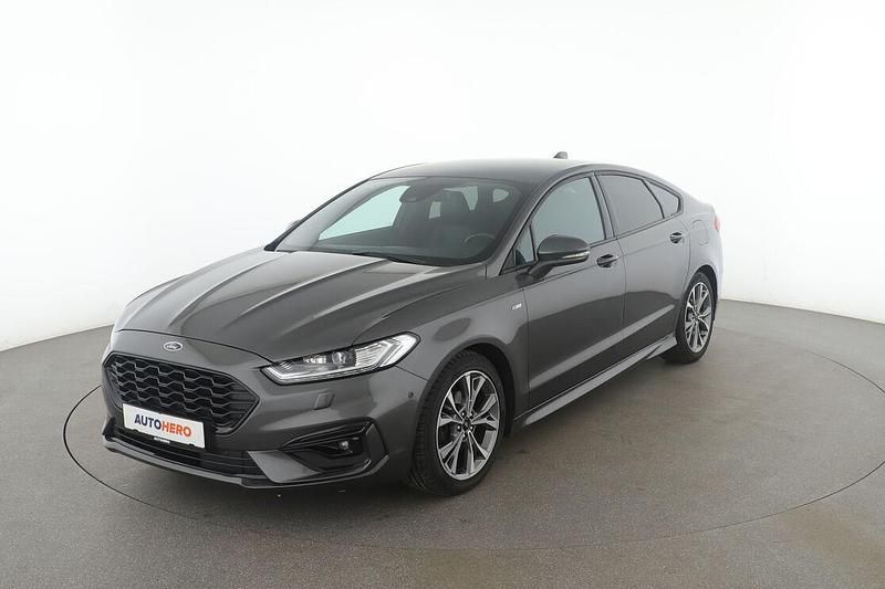 Grau Gebraucht 2020 Ford Mondeo ST-Line Limousine | 21.440 € (Etwas zu teuer) - Bild 1/3