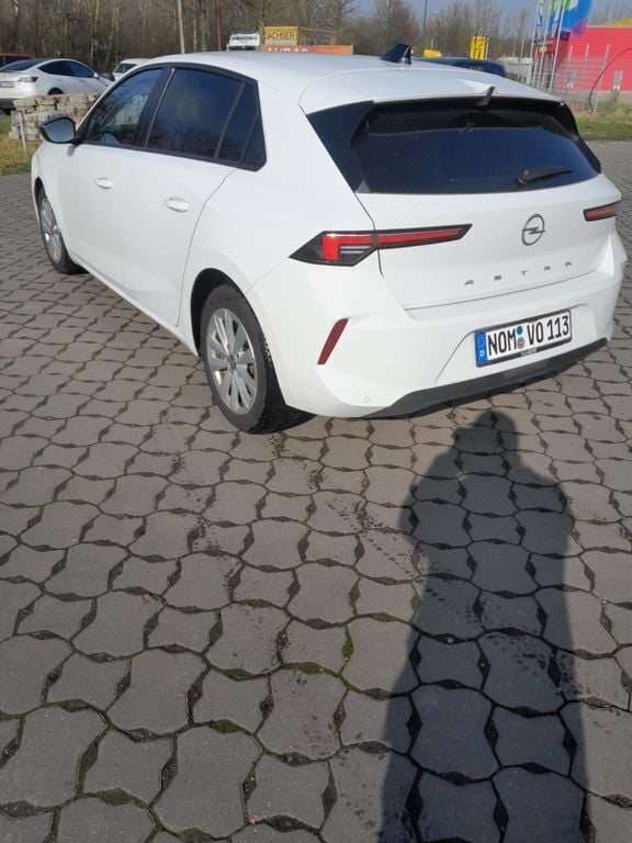 Gebraucht Opel Astra Enjoy 131 PS (96 kW) 2023 Weiß Limousine