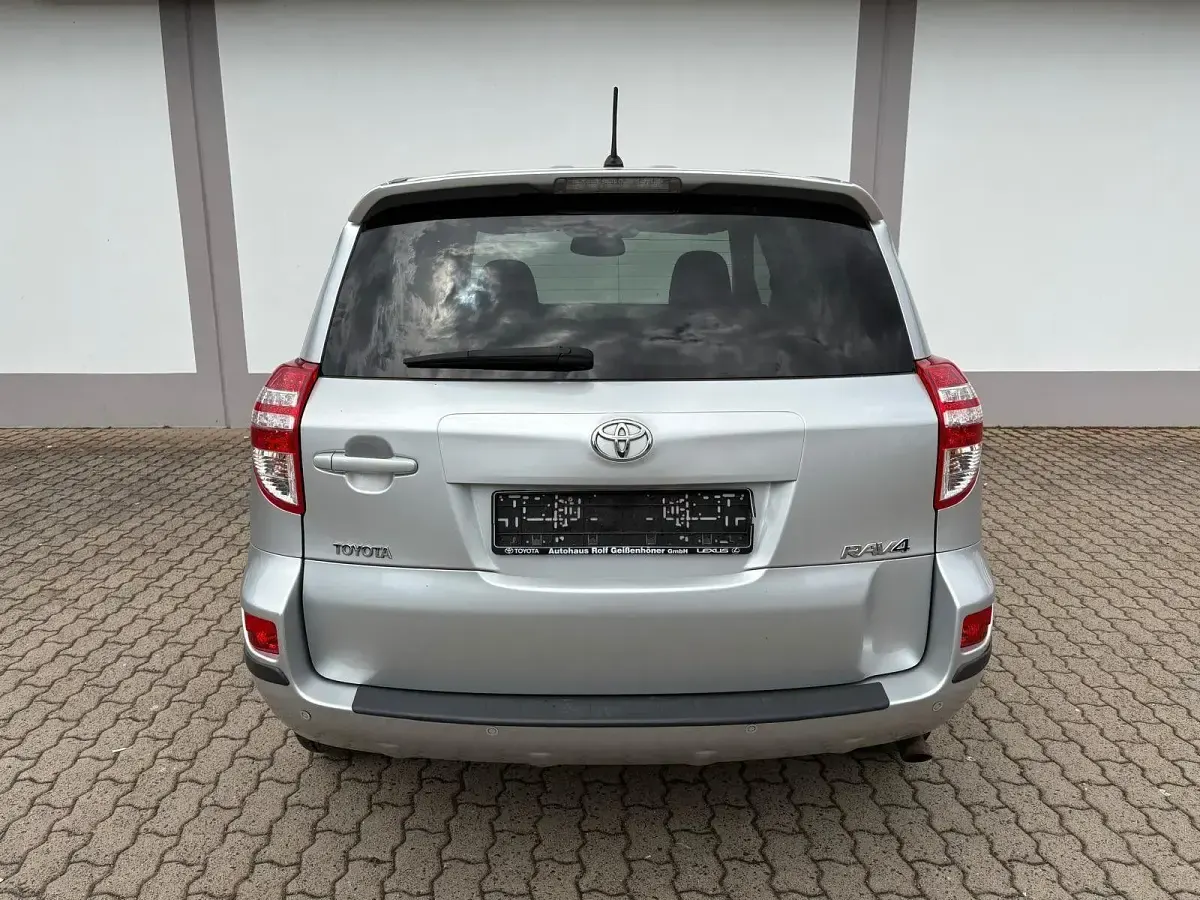 Gebraucht Toyota RAV4 158 PS (116 kW) 2009 Silber SUV