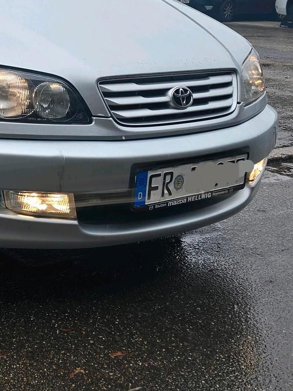 Gebraucht Toyota Picnic 128 PS (94 kW) 1997 Silber Van / Kleinbus