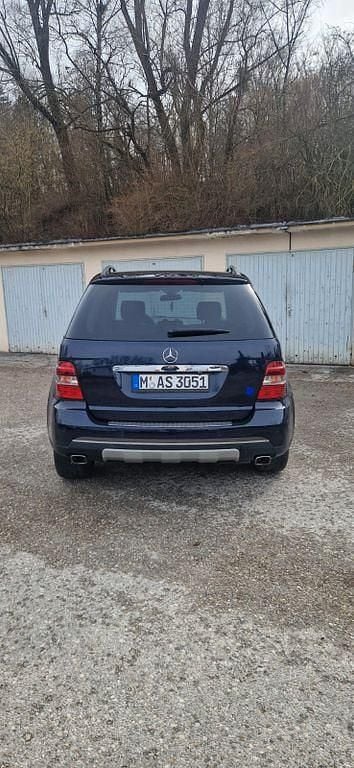 Gebraucht Mercedes ML280 190 PS (139 kW) 2006 Schwarz SUV