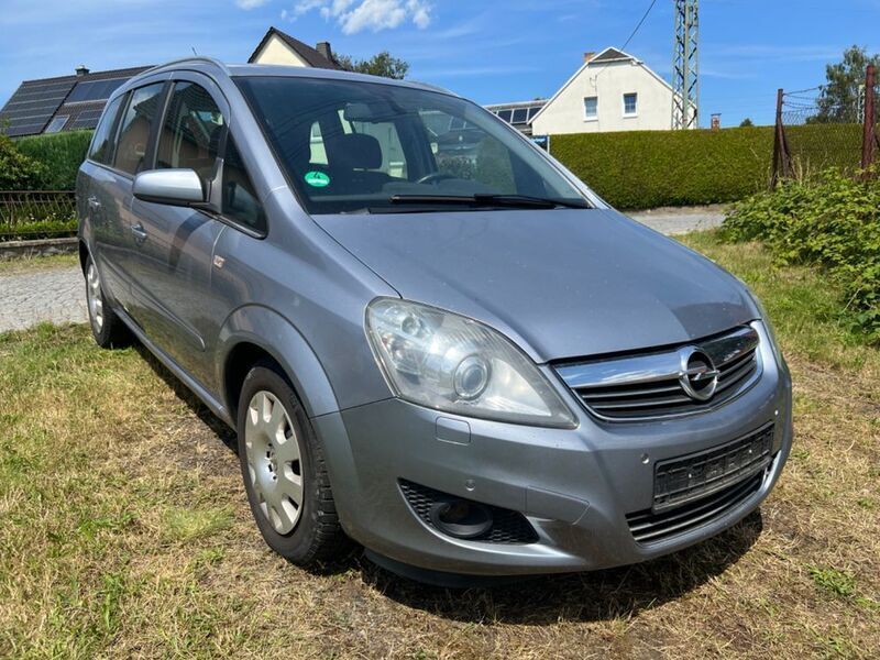 Gebraucht Opel Zafira Innovation 140 PS (102 kW) 2008 Silber Van / Kleinbus