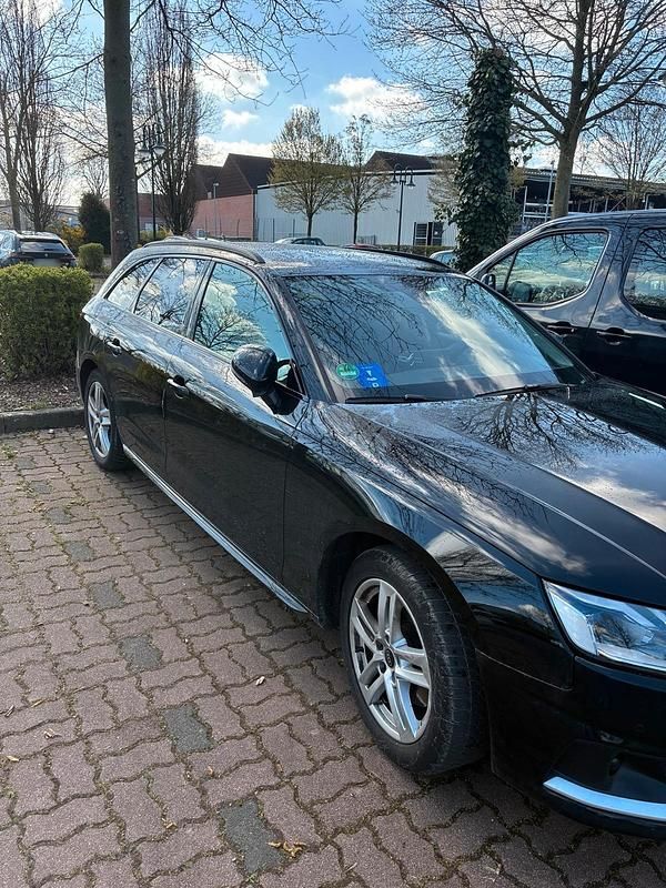 Gebraucht Audi A4 Ambiente 163 PS (119 kW) 2024 Schwarz Kombi