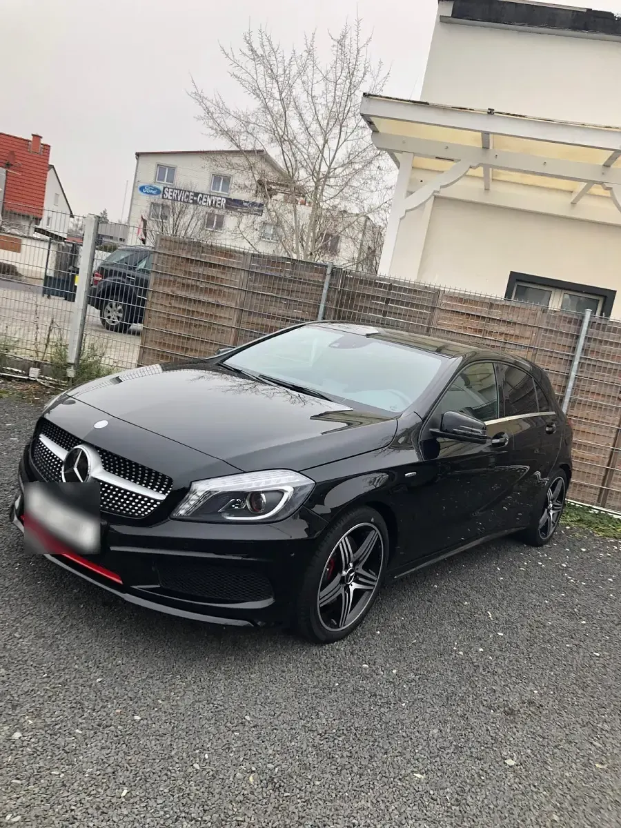 Gebraucht Mercedes A250 211 PS (155 kW) 2012 Schwarz Kleinwagen