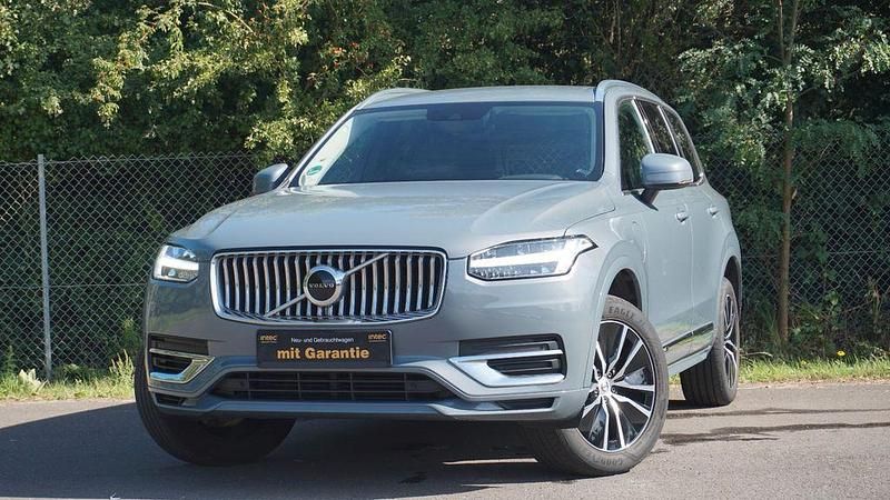 Grau Gebraucht 2021 Volvo XC90 Inscription SUV | 34.900 € (Superpreis) - Bild 1/4