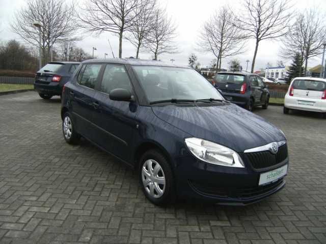 Gebraucht Skoda Fabia Cool Edition 69 PS (50 kW) 2011 Blau Kleinwagen