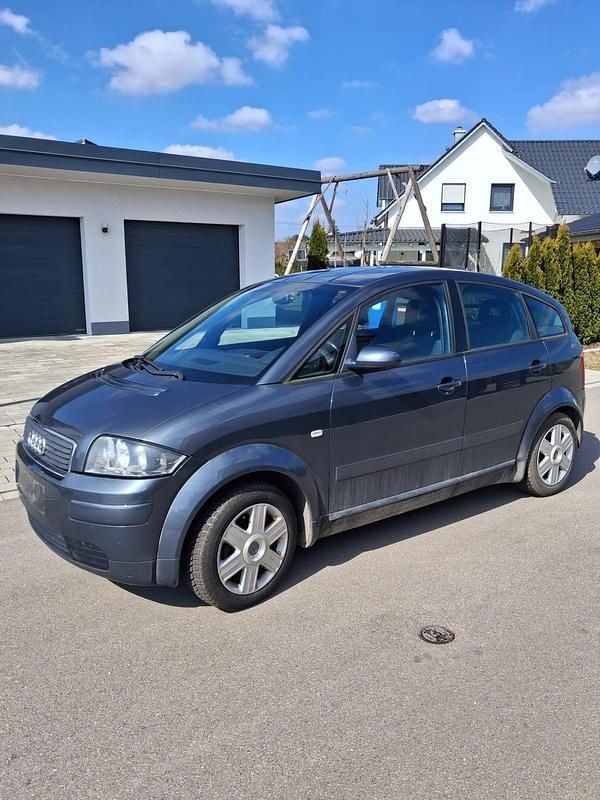 Usata Audi A2 75 CV (55 kW) 2002 Grigio Utilitaria