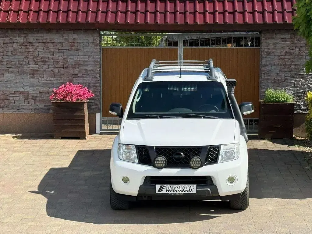 Gebraucht Nissan Navara Platinum 190 PS (139 kW) 2014 Weiß Pickup