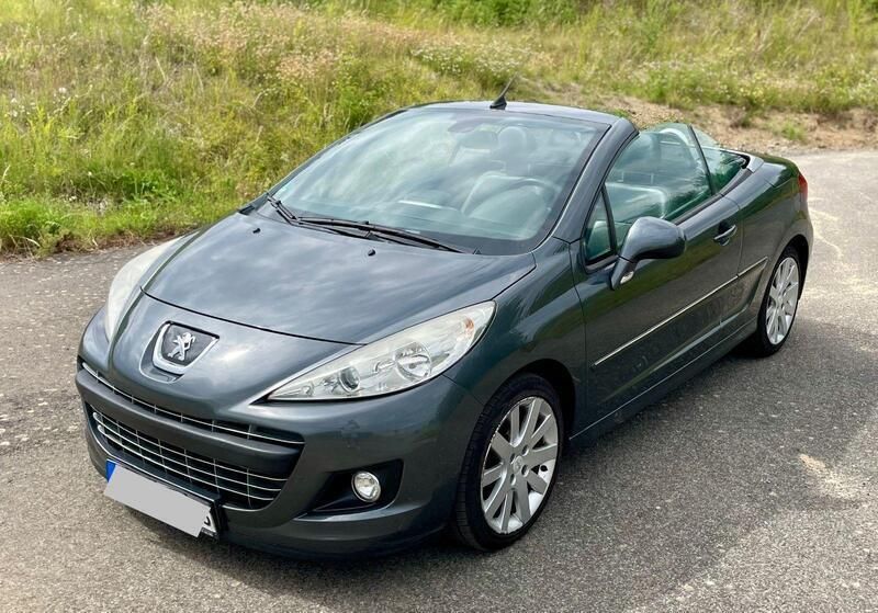 Silber Gebraucht 2012 Peugeot 207 CC Roland Garros Cabrio | 7.900 € (Fairer Preis) - Bild 1/4