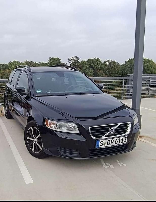 Gebraucht 2008 Volvo V50 Momentum Kombi | 2.500 € (Fairer Preis) - Bild 1/4
