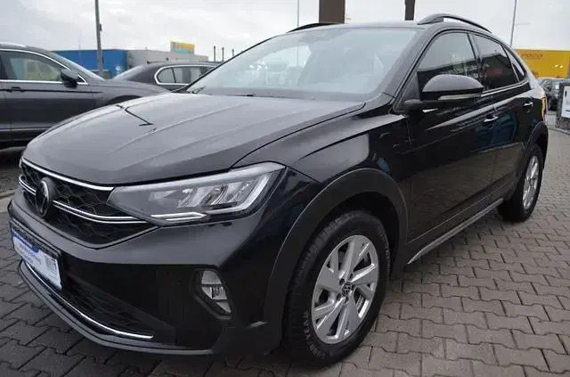 Gebraucht VW Taigo Life 110 PS (80 kW) 2023 Schwarz (deep black perleffekt) SUV