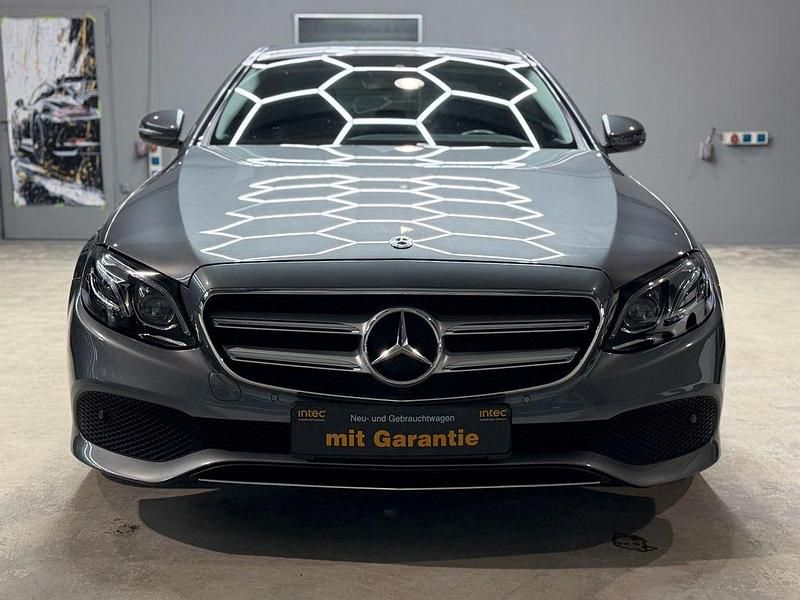 Gebraucht Mercedes E220 194 PS (142 kW) 2018 Grau Limousine