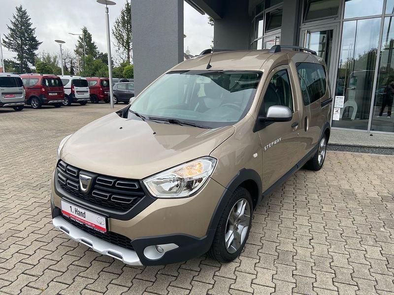 Gebraucht Dacia Dokker Stepway 131 PS (96 kW) 2020 Dune beige Van / Kleinbus