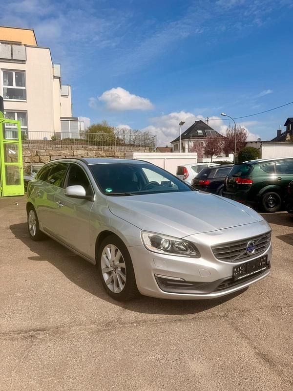 Gebraucht Volvo V60 136 PS (100 kW) 2014 Grau Kombi