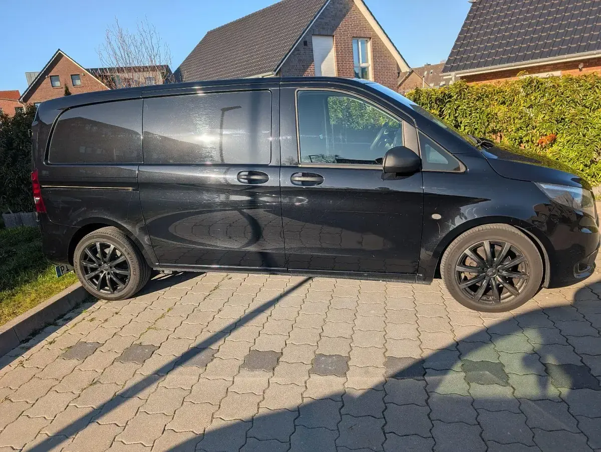 Gebraucht Mercedes Vito 136 PS (100 kW) 2020 Schwarz Van