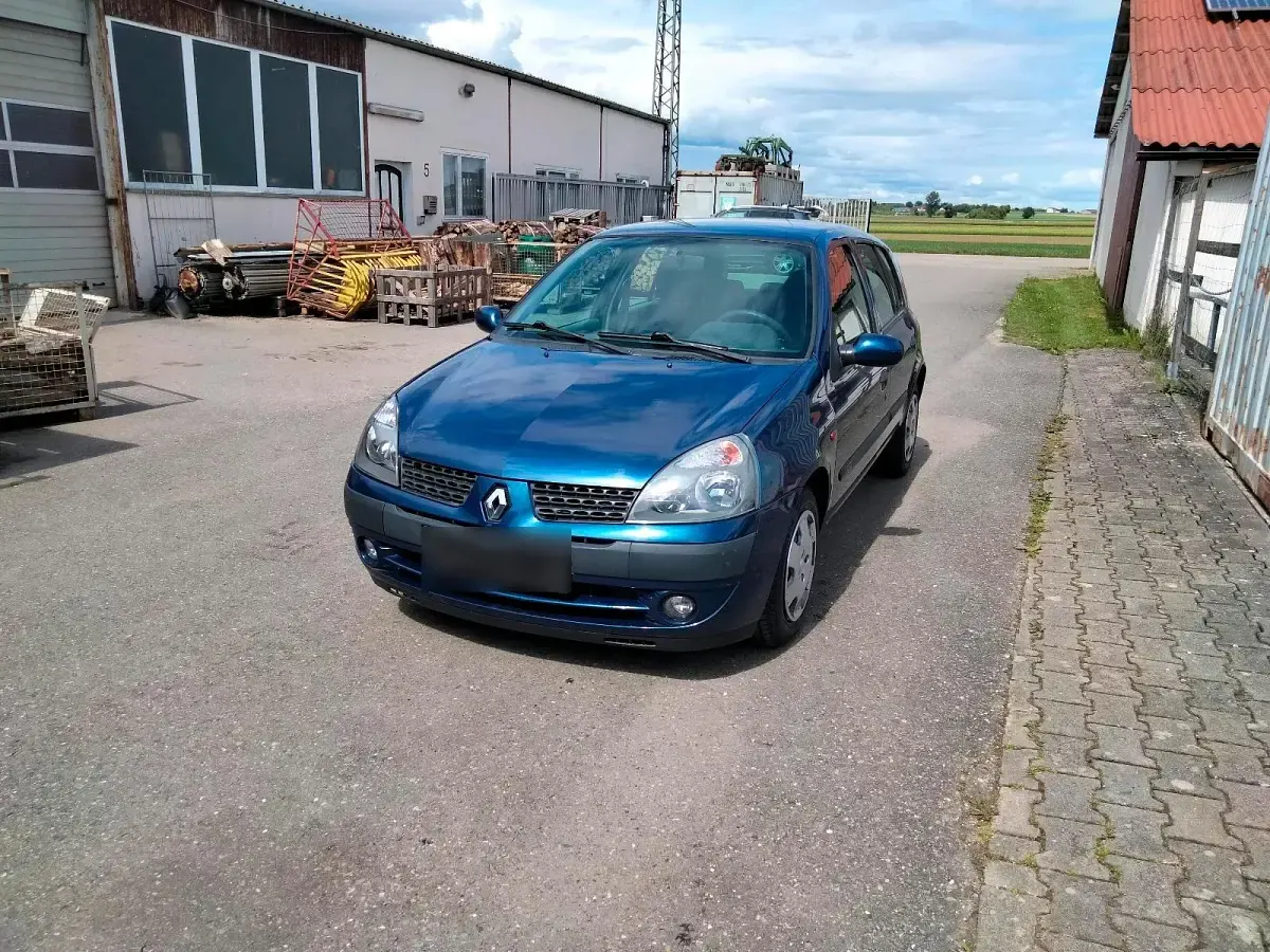 Gebraucht Renault Clio II 65 PS (47 kW) 2002 Kleinwagen