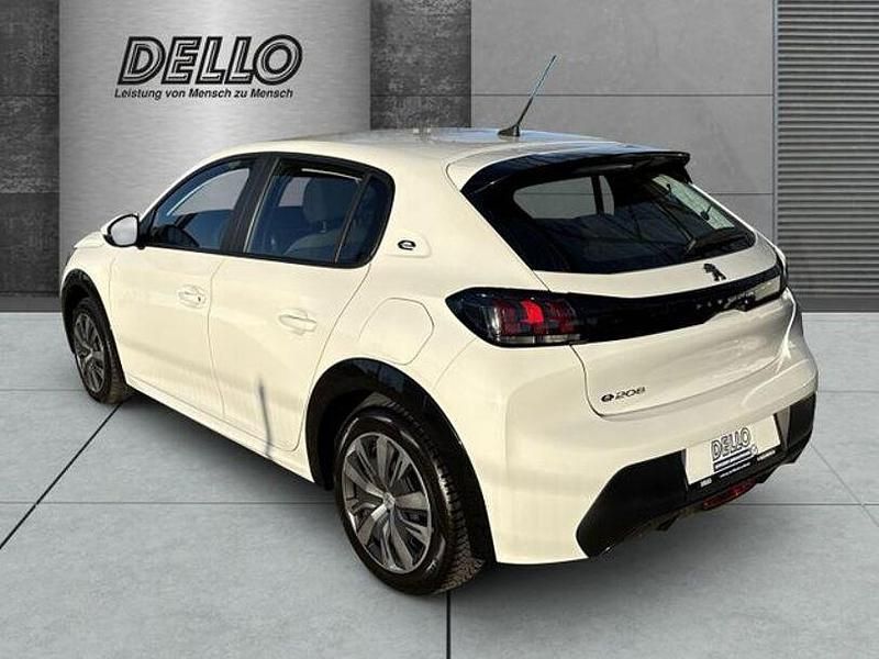 Gebraucht Peugeot e-208 Active 100 kW (136 PS) 2021 Weiß Kleinwagen