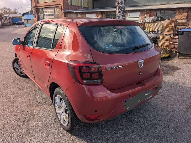 Gebraucht Dacia Sandero 75 PS (55 kW) 2017 Rot Limousine