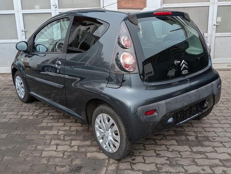 Gebraucht Citroën C1 Tendance 68 PS (50 kW) 2012 Grau Kleinwagen