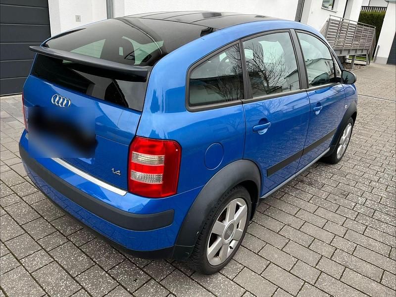 Gebraucht Audi A2 Design 75 PS (55 kW) 2003 Blau Kleinwagen
