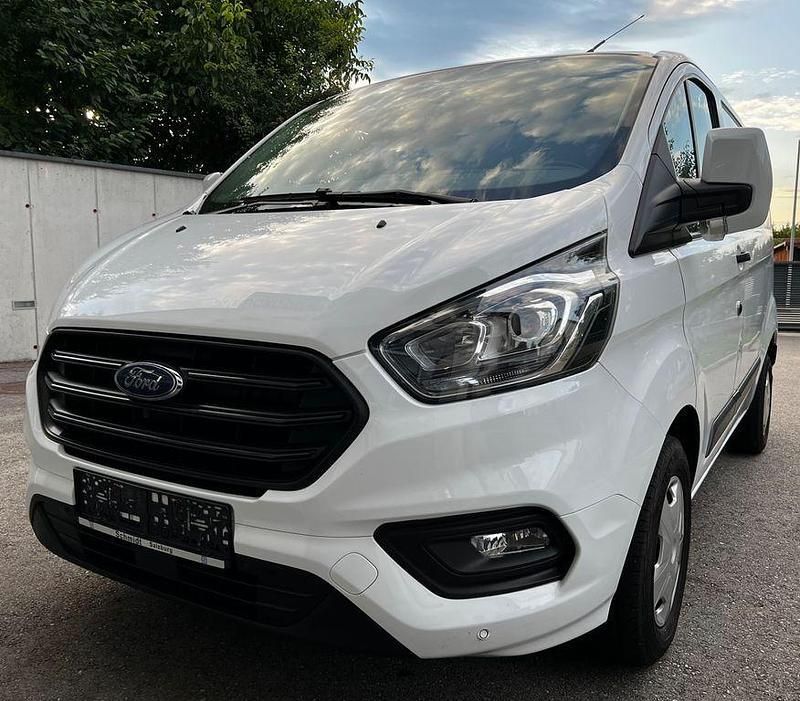 Weiß Gebraucht 2020 Ford Transit Custom Trend Limousine | 11.640 € (Guter Preis) - Bild 1/4