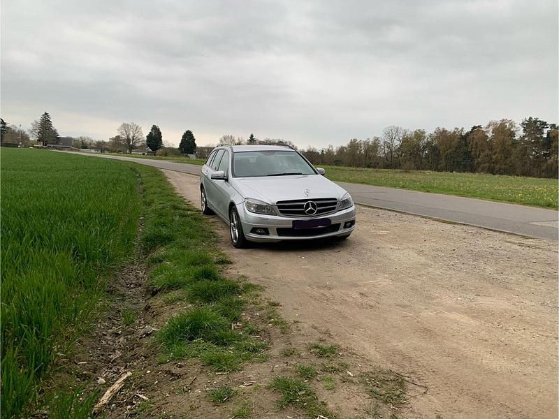 Gebraucht Mercedes C220 Elegance 170 PS (125 kW) 2010 Silber Kombi