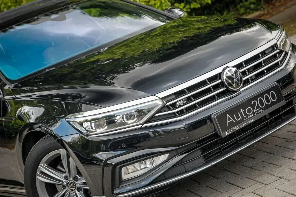 Gebraucht VW Passat R-line 150 PS (110 kW) 2020 Schwarz Limousine