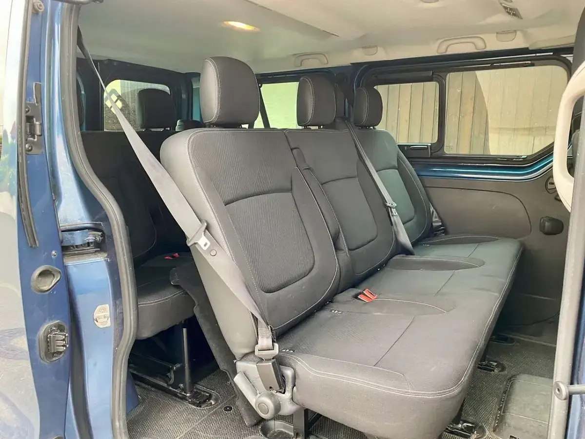 Gebraucht Nissan NV300 Premium Edition 170 PS (125 kW) 2020 Blau Van
