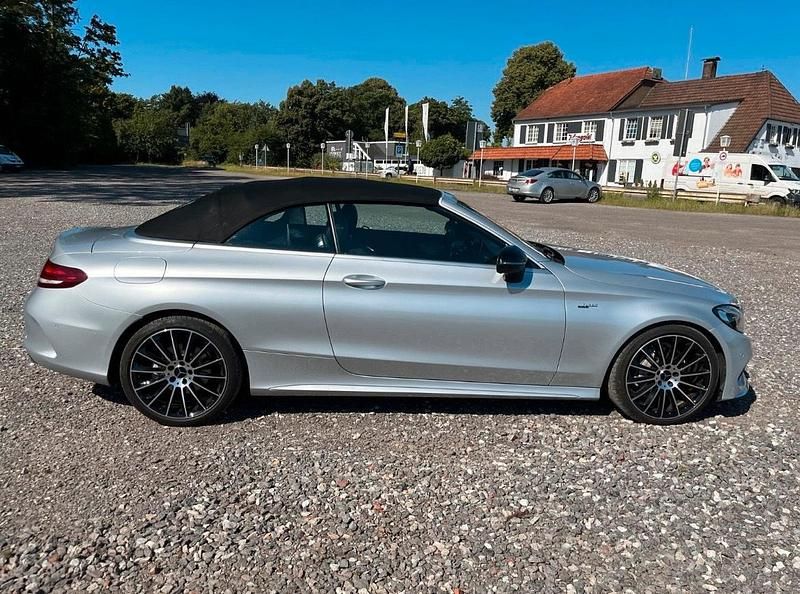 Gebraucht Mercedes C220 AMG line 170 PS (125 kW) 2017 Silber Cabrio
