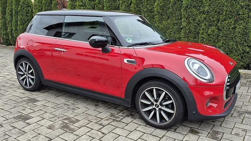 Rot Gebraucht 2019 Mini Cooper Kleinwagen | 16.300 € (Fairer Preis) - Bild 1/4