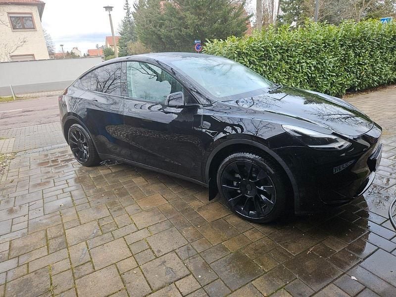 Gebraucht Tesla Model Y Standard Range 219 kW (299 PS) 2024 Schwarz SUV