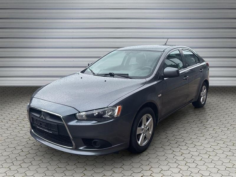 Grau Gebraucht 2009 Mitsubishi Lancer Invite Limousine | 1.490 € (Guter Preis) - Bild 1/4