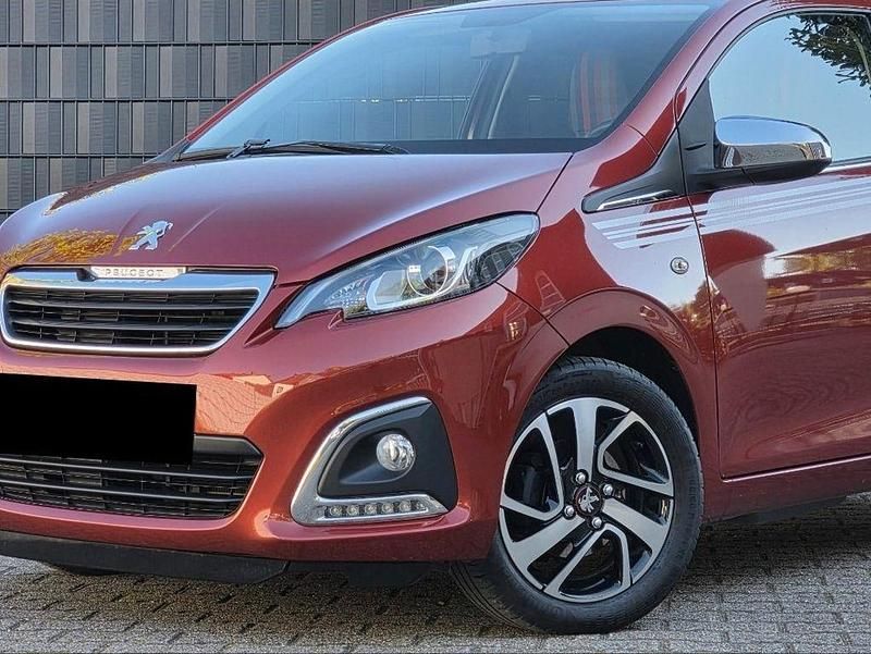 Gebraucht Peugeot 108 Top! Collection 72 PS (52 kW) 2021 Rot Limousine