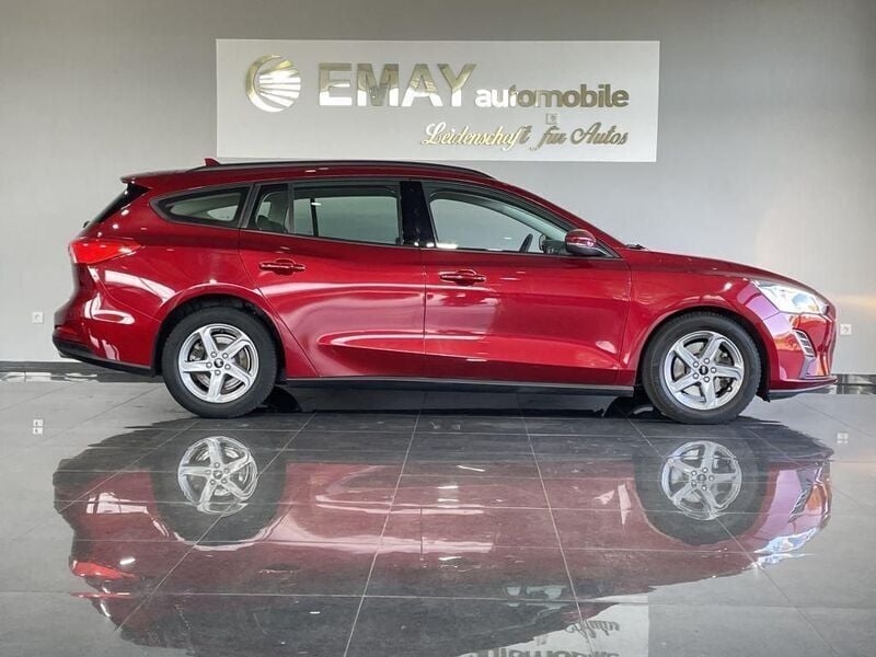 Gebraucht Ford Focus 125 PS (91 kW) 2019 Rot Kombi