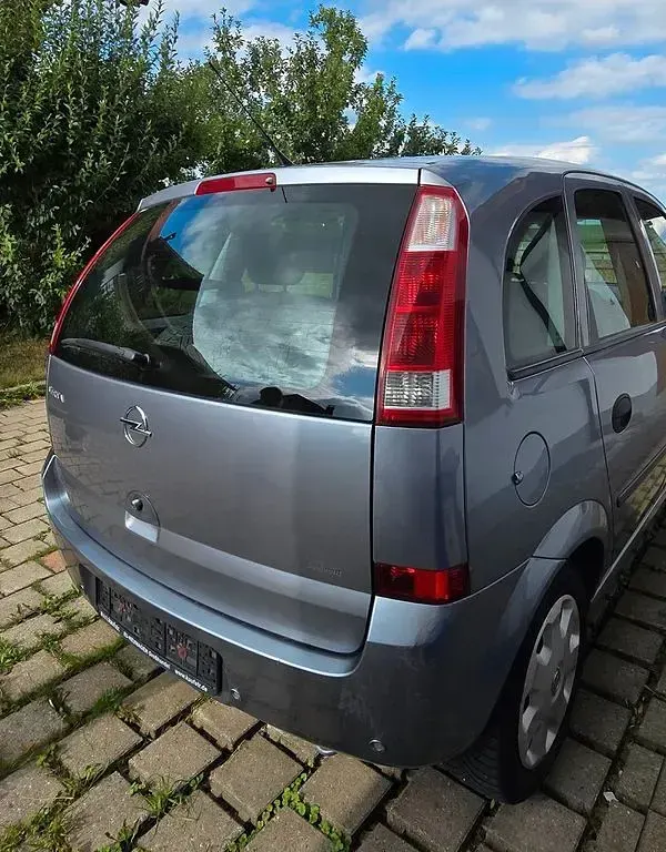 Gebraucht Opel Meriva 87 PS (63 kW) 2004 Silber Van / Kleinbus