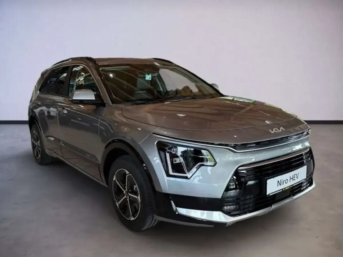 Gebraucht Kia Niro 129 PS (94 kW) 2026 Grau SUV
