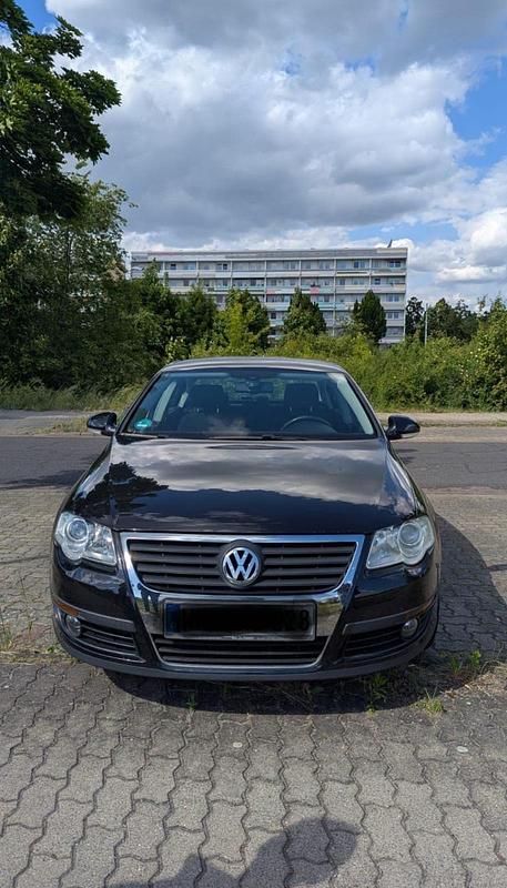 Schwarz Gebraucht 2006 VW Passat Limousine | 1.500 € - Bild 1/4