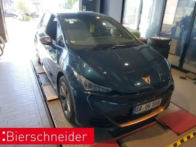 Gebraucht Cupra Born 150 kW (204 PS) 2024 Blau Kleinwagen