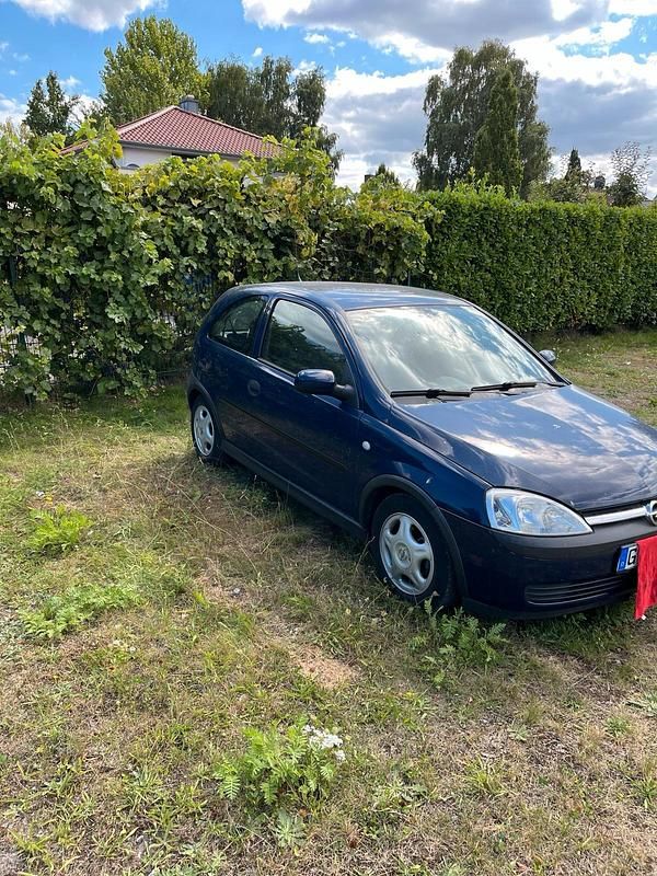 Blau Gebraucht 2002 Opel Corsa Kleinwagen | 800 € (Guter Preis) - Bild 1/4