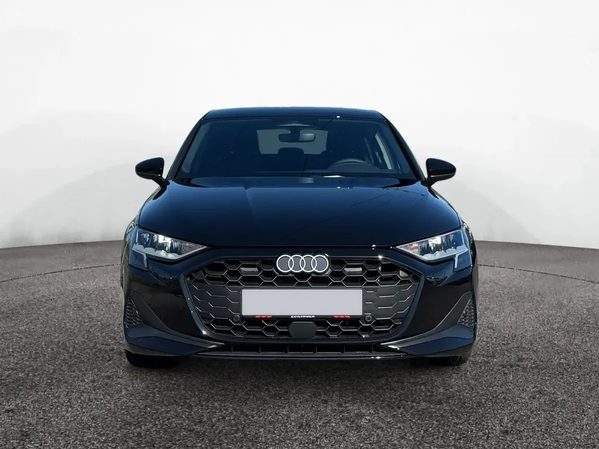 Neu Audi A3 Comfort 150 PS (110 kW) 2026 Mythosschwarz Limousine