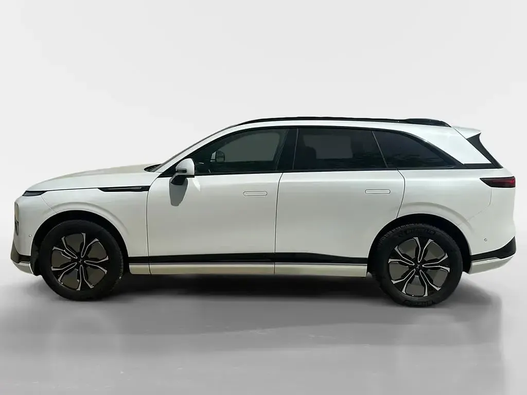 Gebraucht XPENG G9 230 kW (313 PS) 2023 Weiß SUV