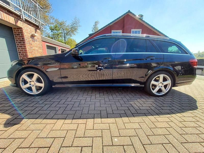 Usata Mercedes E350 252 CV (185 kW) 2014 Nero Station wagon