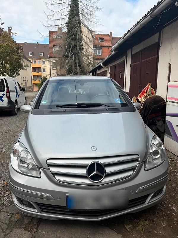 Silber Gebraucht 2006 Mercedes B200 Van / Kleinbus | 2.399 € - Bild 1/4