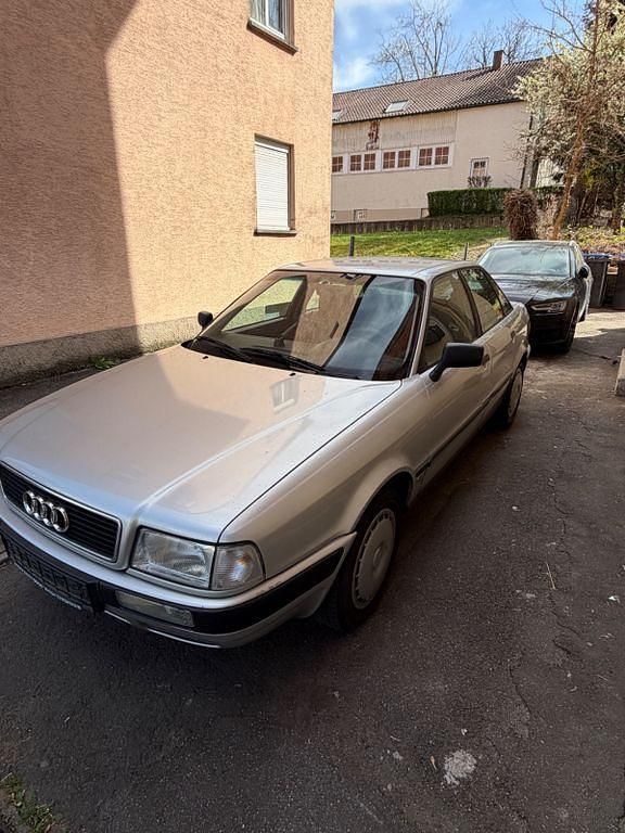 Second-hand Audi 80 90 CP (66 kW) 1994 Argintiu Berlinǎ
