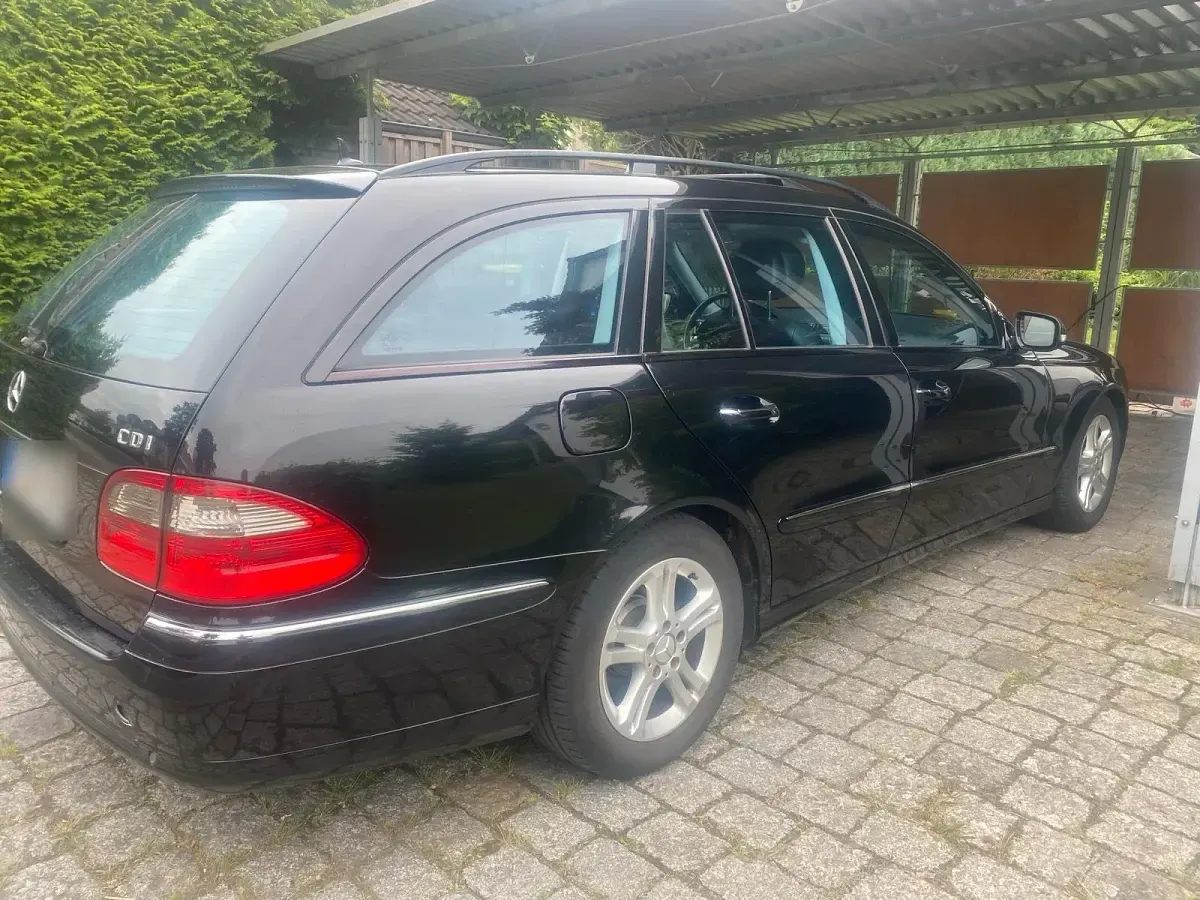 Gebraucht Mercedes E220 Avantgarde 170 PS (125 kW) 2007 Schwarz Kombi