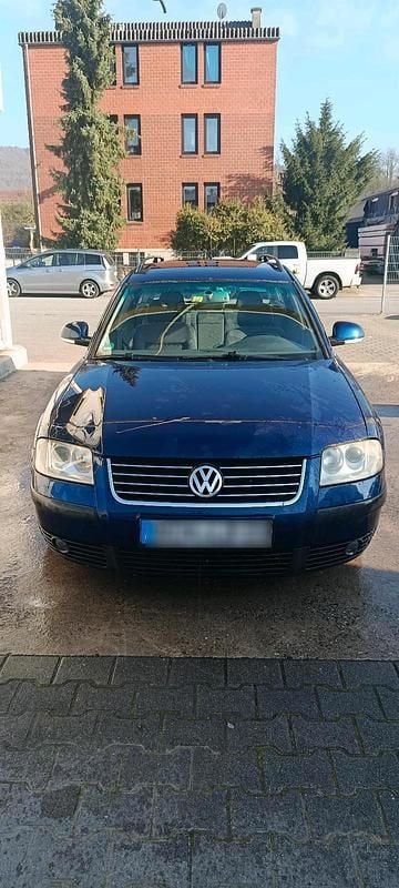 Gebraucht VW Passat 136 PS (100 kW) 2004 Blau Kombi