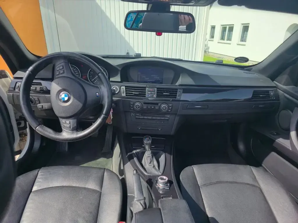Gebraucht BMW 325 Cabriolet 218 PS (160 kW) 2009 Weiß Cabrio
