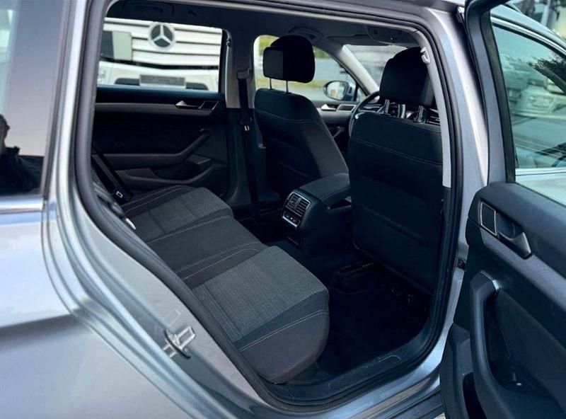 Gebraucht VW Passat Business 200 PS (147 kW) 2021 Silber Kombi