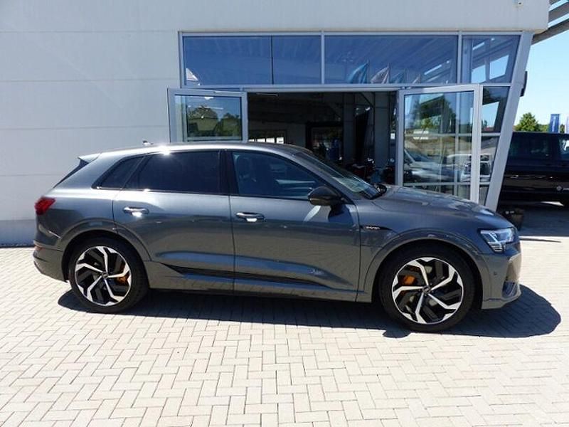 Gebraucht Audi e-tron S-Line 300 kW (408 PS) 2023 Grau SUV